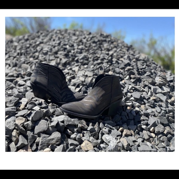 Leather Boots - Picture 3 of 8